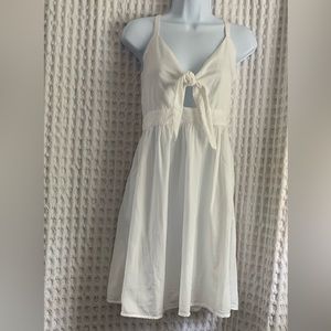 • Ms. Maggie. all White Dress W/ Adjustable Tie Front and Zip Up Side •